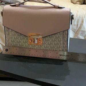 Michael Kors leather pink handbag